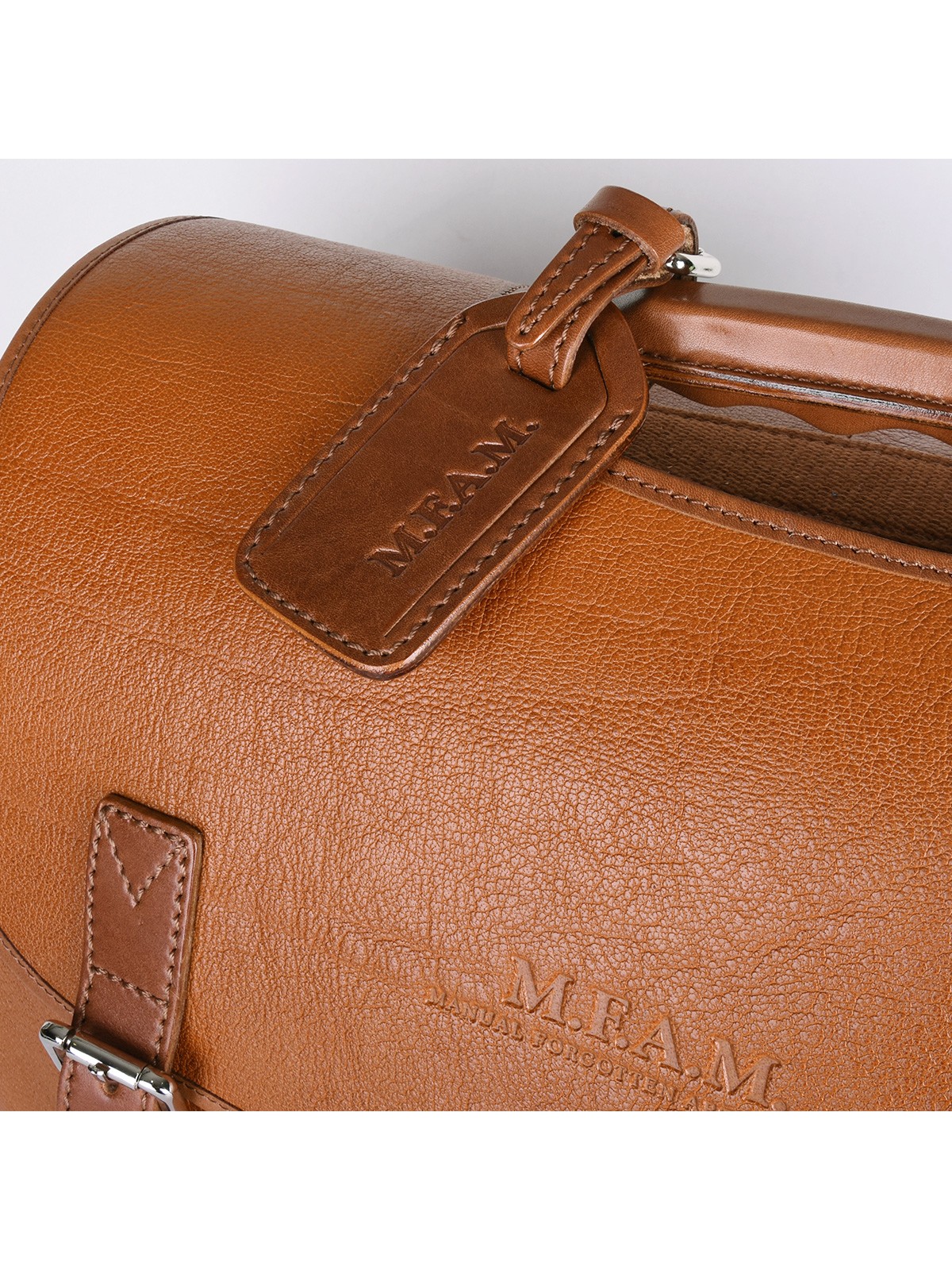 КОЖНА ТОРБА M.F.A.M
